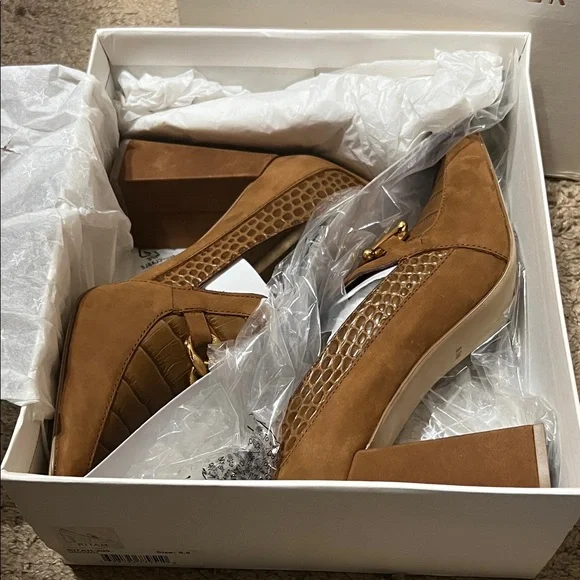 Gibson Latimer Tan Croc-Patterned Loafers - Picture 4 of 5